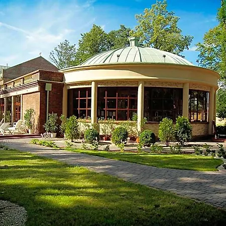 Manor House Adults Only