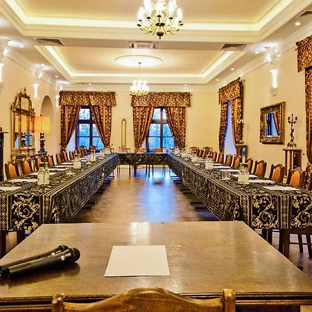 Manor House Luxury Of Silence Hotel Chlewiska