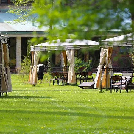 Manor House Luxury Of Silence ホテル 4*