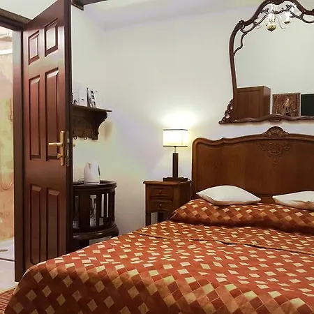 Manor House Adults Only חלביסקה