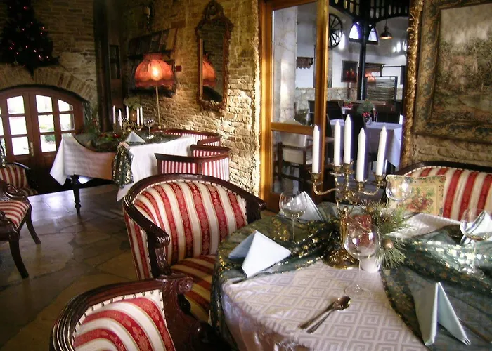 Manor House Luxury Of Silence