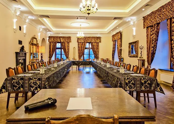 Manor House Luxury Of Silence Hotel Chlewiska